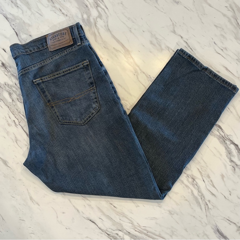 Levi's Men's Size 36 x 30 Athletic Fit Denim Blue Jeans Levi Strauss